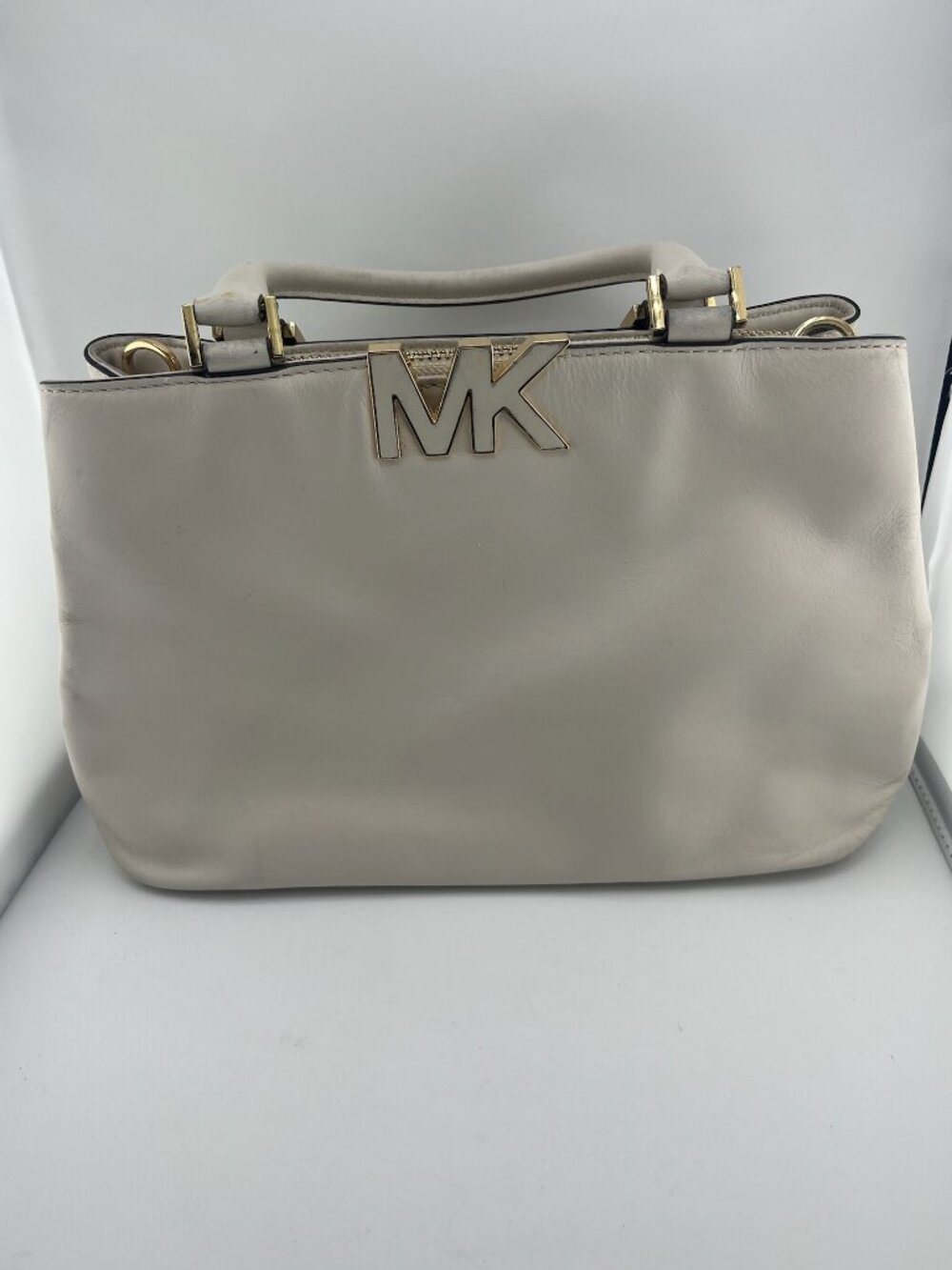 #R25 Michael Kors Florence Satchel bag With gold-tone hardware and the "MK" logo